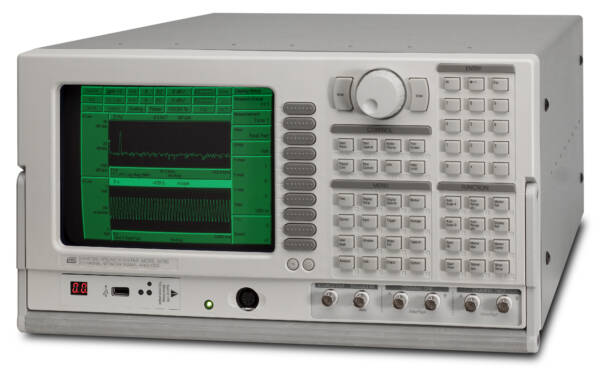 SRS Dynamic Signal Analyzer SR780 — 100 kHz 2-ch. FFT analyzer
